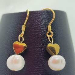 Hematite and Pearl earrings 7 Hematite and Pearl earrings 15