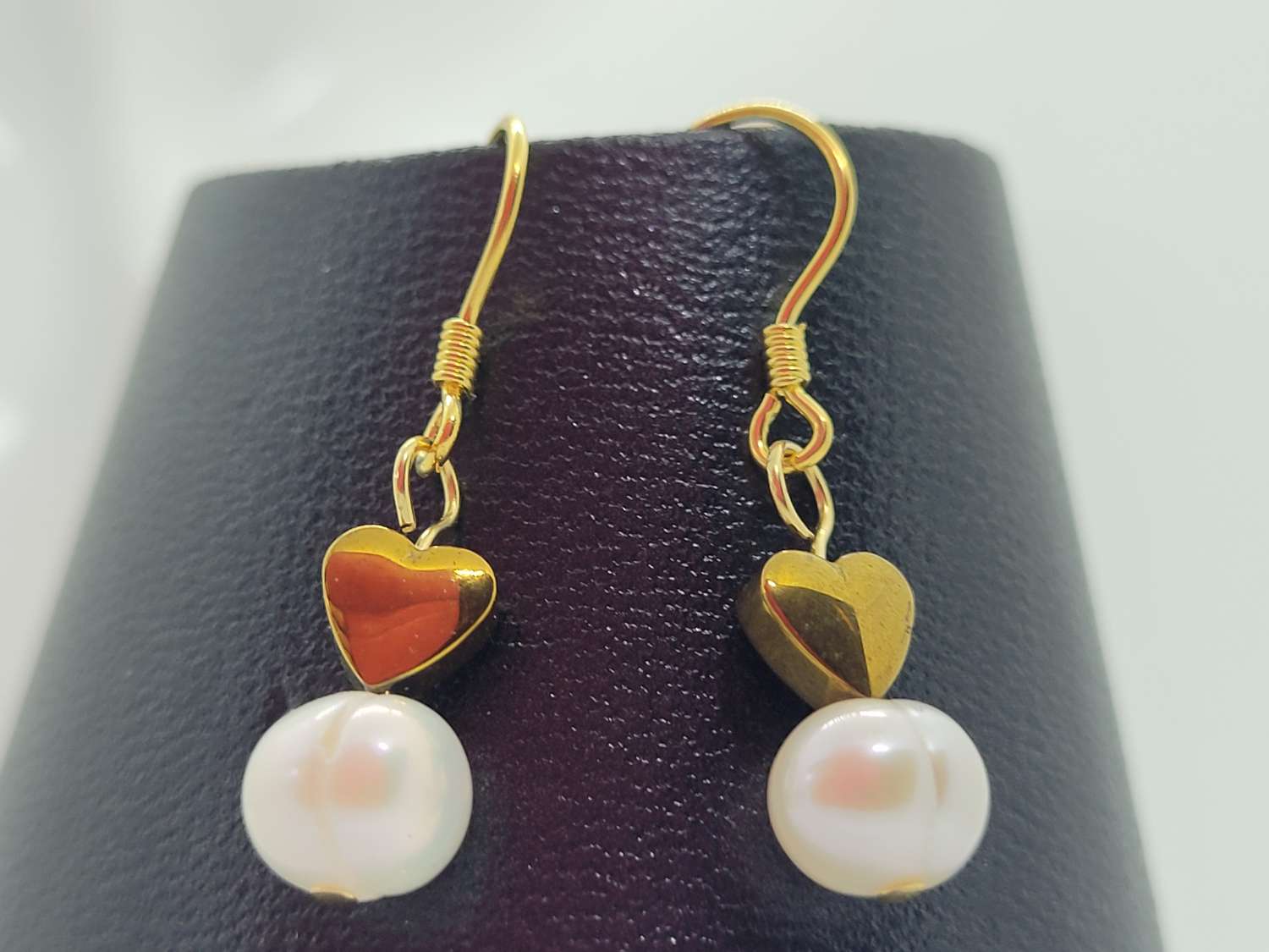 20220502_142132 Hematite and Pearl earrings 8