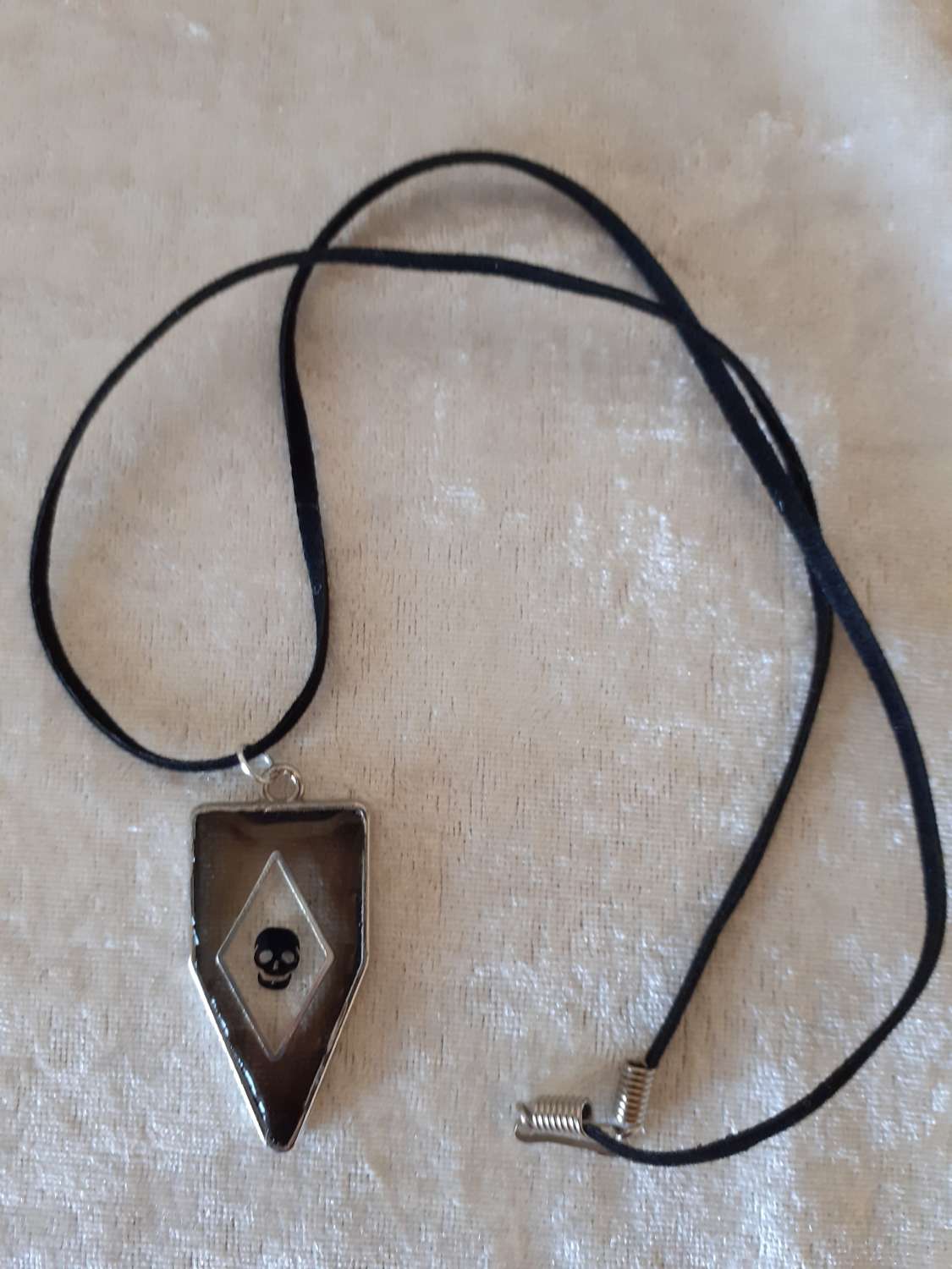 Gloriously spooky skull pendant Gloriously spooky skull pendant