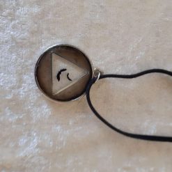 Gloriously spooky pendant with bats
