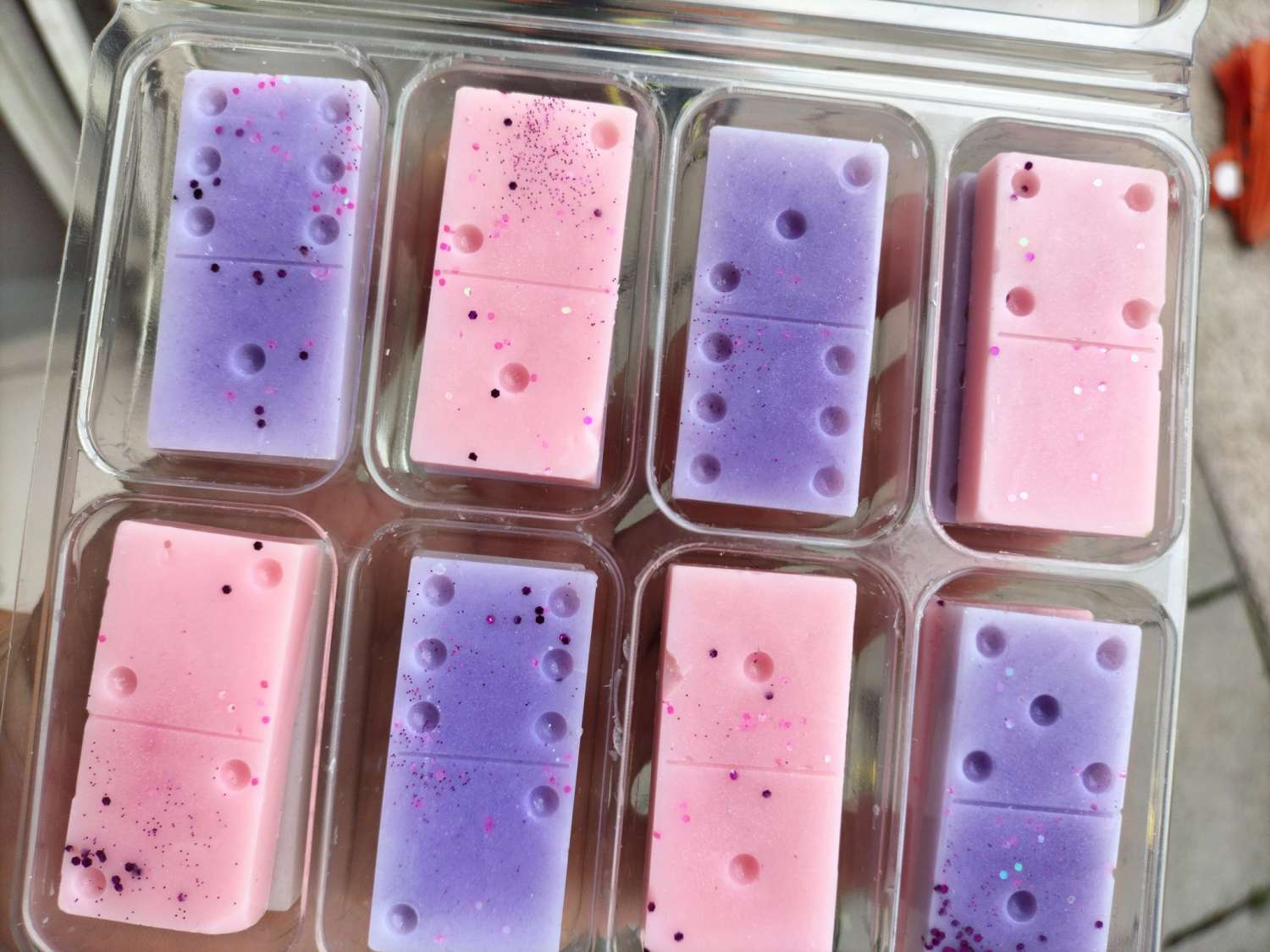 Domino Wax Melts (Food/Drink/Fruit Range) Domino Wax Melts (Food/Drink/Fruit Range)