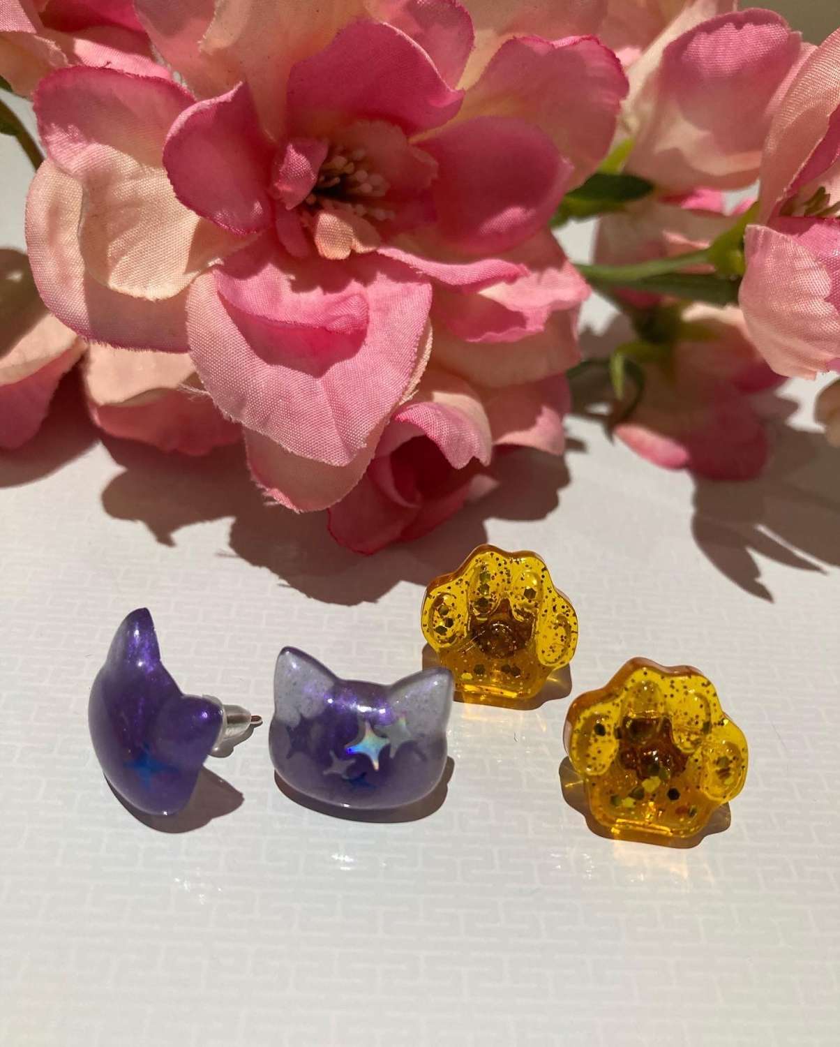Kitty cat resin earrings MadeMe