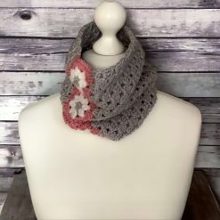 Daisy Square Granny Stitch Cowl