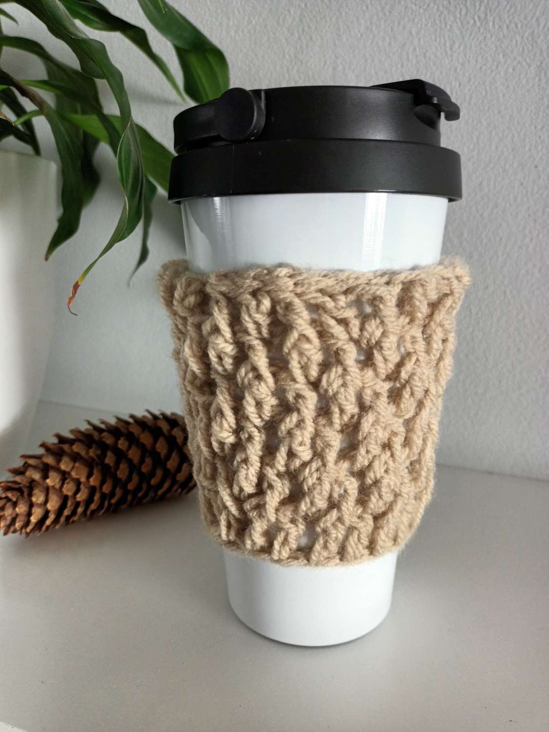Crochet travel cup cosy/cup sleeve Crochet travel cup cosy/cup sleeve