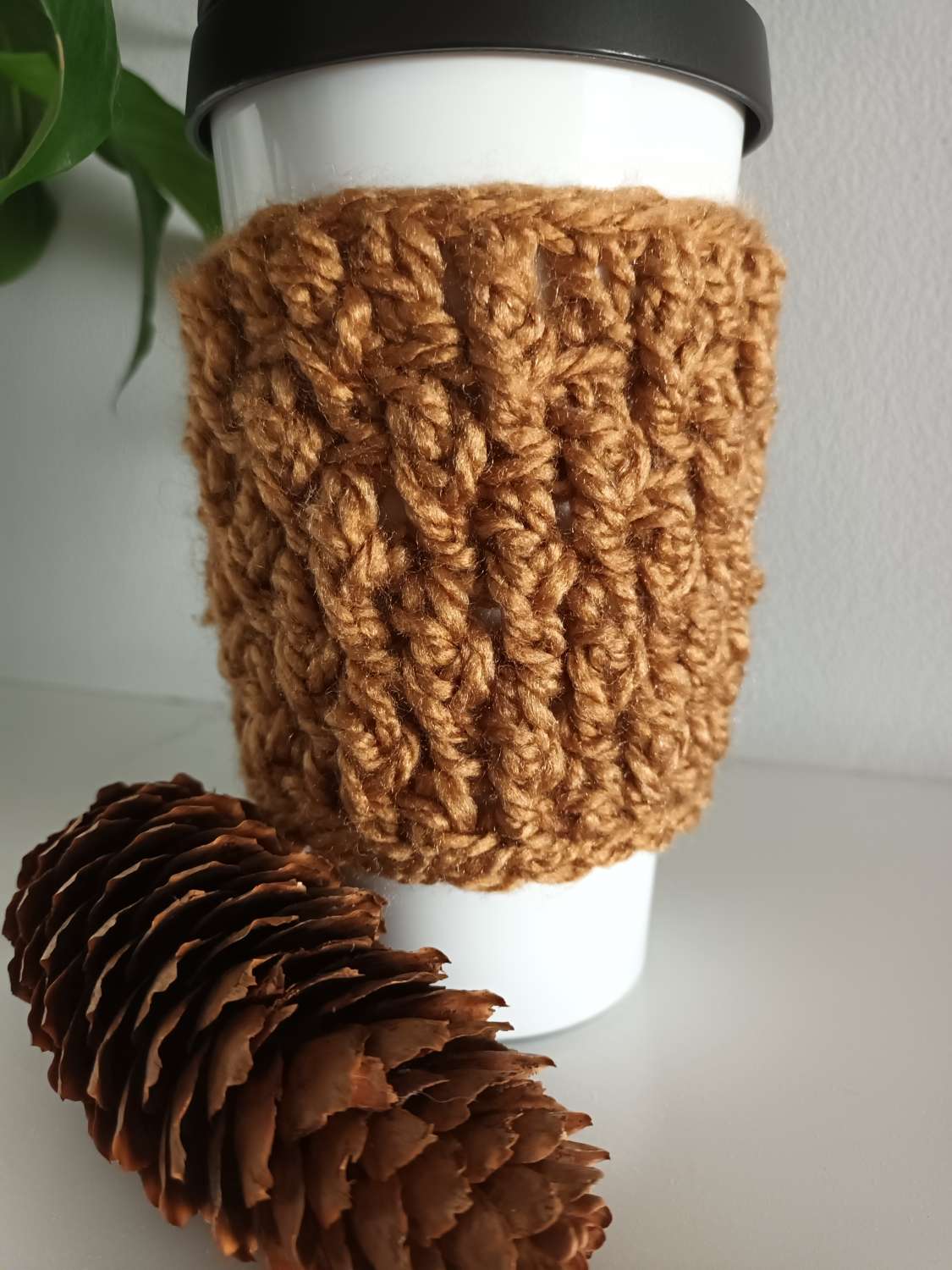 Crochet travel cup cosy/cup sleeve Crochet travel cup cosy/cup sleeve