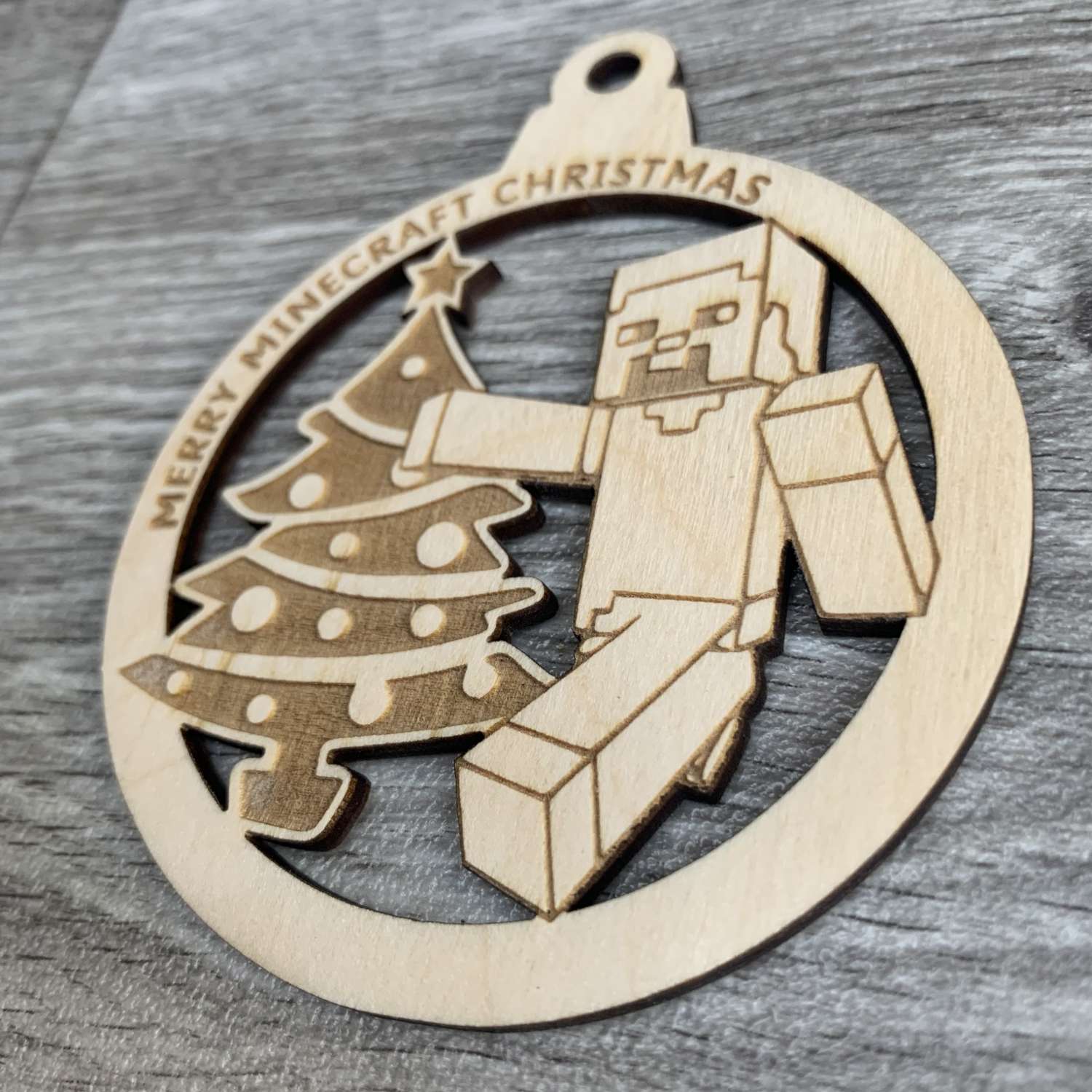 9FD346A8-8420-42A6-B4C9-584EF9739408 Minecraft bauble 2