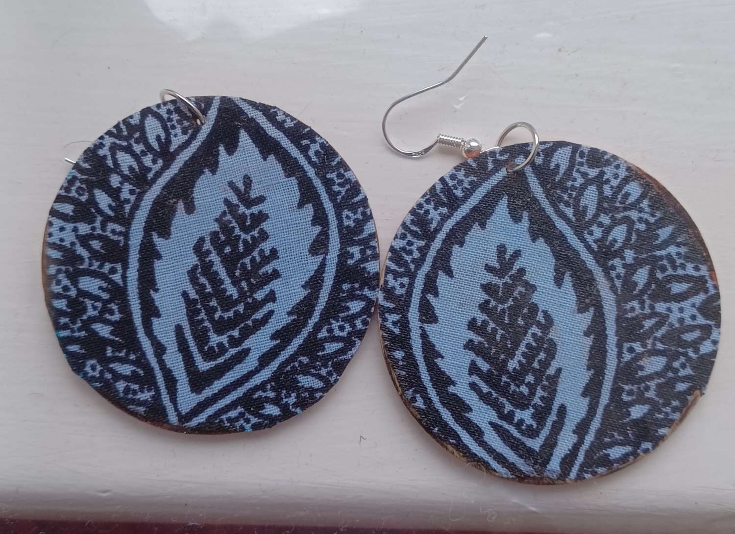 Ethnic print burgundy disc earrings Ethnic print burgundy disc earrings