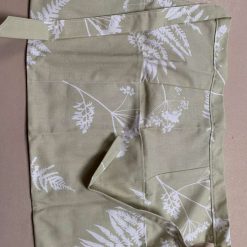 Apron with pockets 3