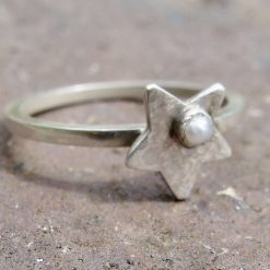 Star stacking ring