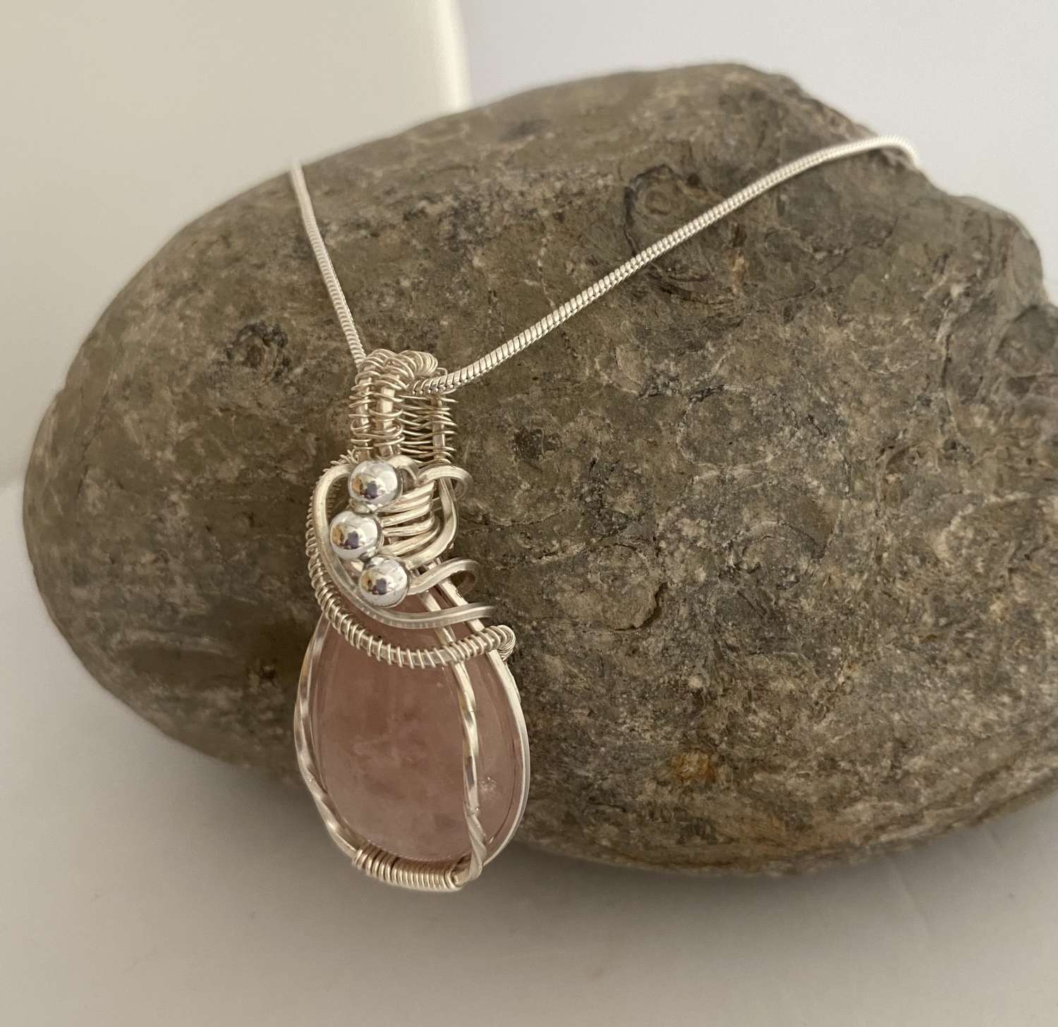 Rose Quartz Wire Wrapped Bead Pendant Rose Quartz Wire Wrapped Bead Pendant
