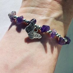 Turquoise Crystal chip bracelet with silver shell charm