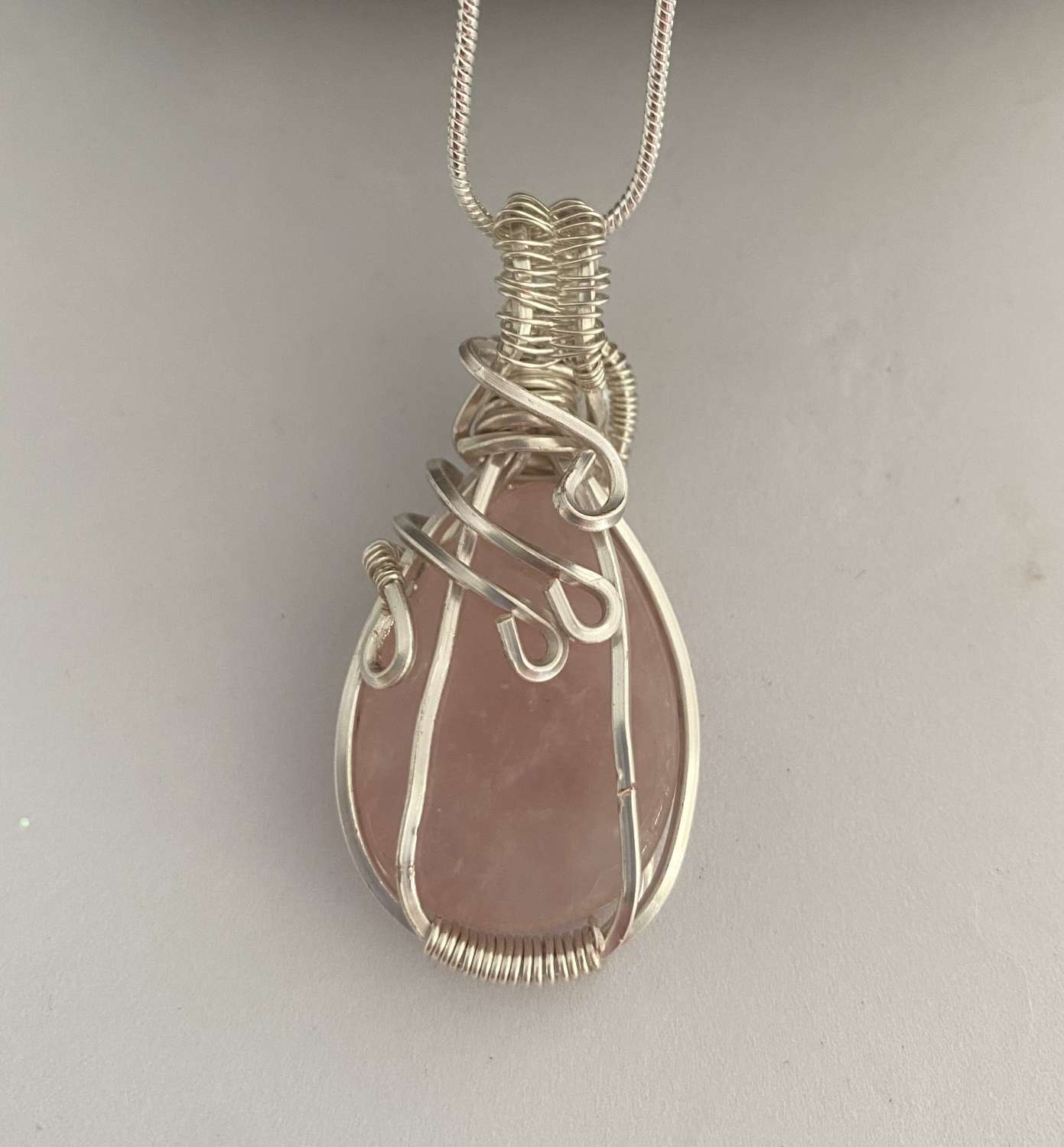 Rose Quartz Wire Wrapped Bead Pendant Rose Quartz Wire Wrapped Bead Pendant