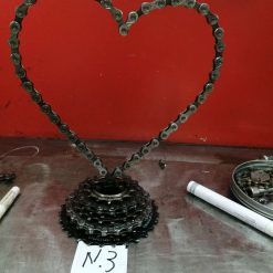 Number 1 single love heart made from bike chain and Cog Fully welded on the back The price includes shipping TO UK ONLY Please contact us for Overseas shipping  Height 9 inches (230) and width 7.5 inches (190) (Copy)