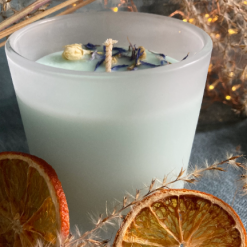Luxury scented soy candle decorated with flowers - premium handmade vegan gift 1 Luxury scented soy candle decorated with flowers - premium handmade vegan gift 1