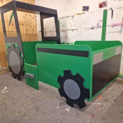 Uncabbed childs tractor bed
