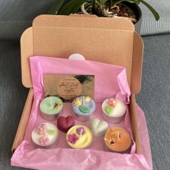 Spring tea light candle set with two free wax melts - soy wax, vegan, nature-inspired