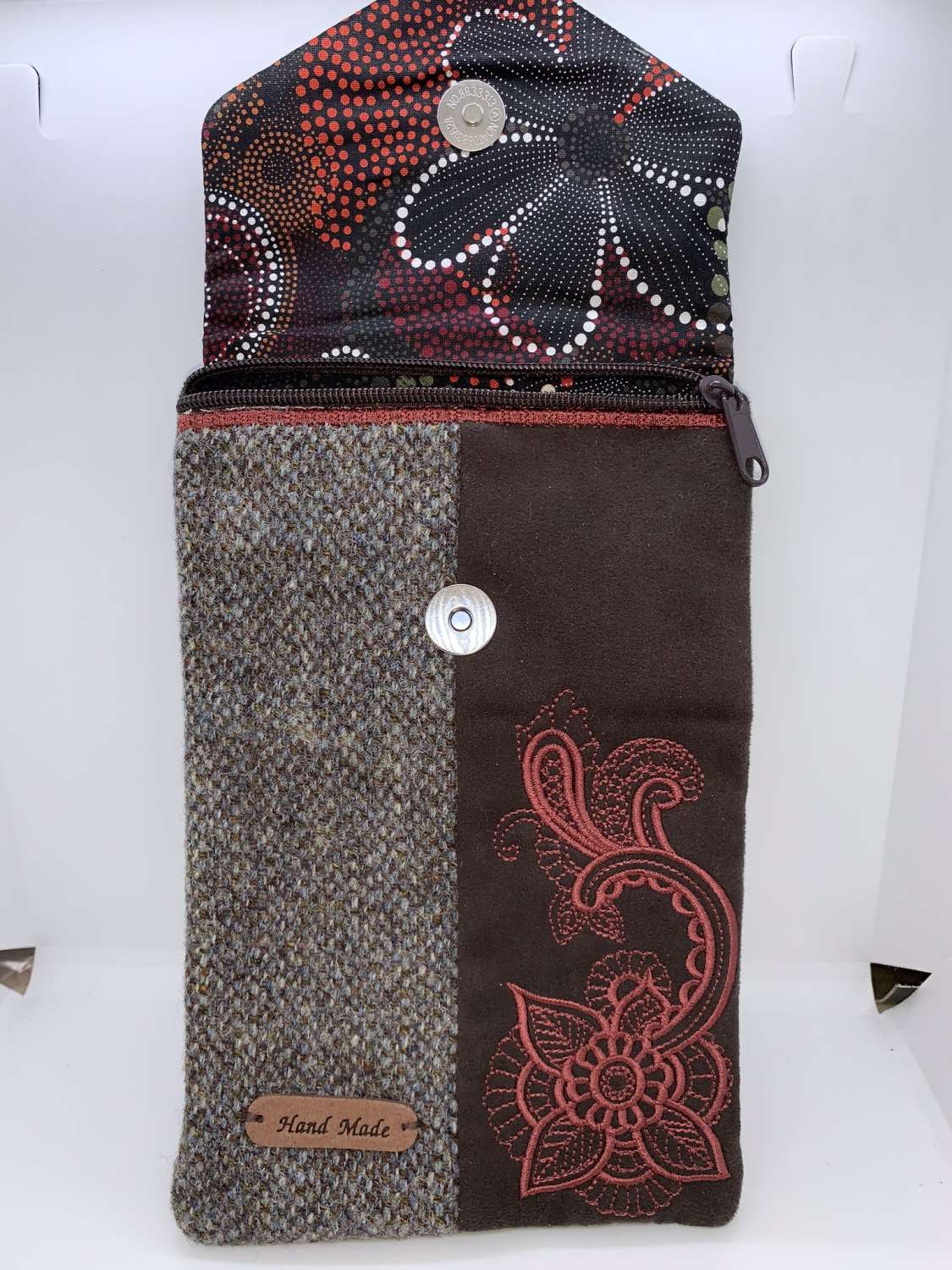 Crossbody embroidered brown bag Crossbody embroidered brown bag
