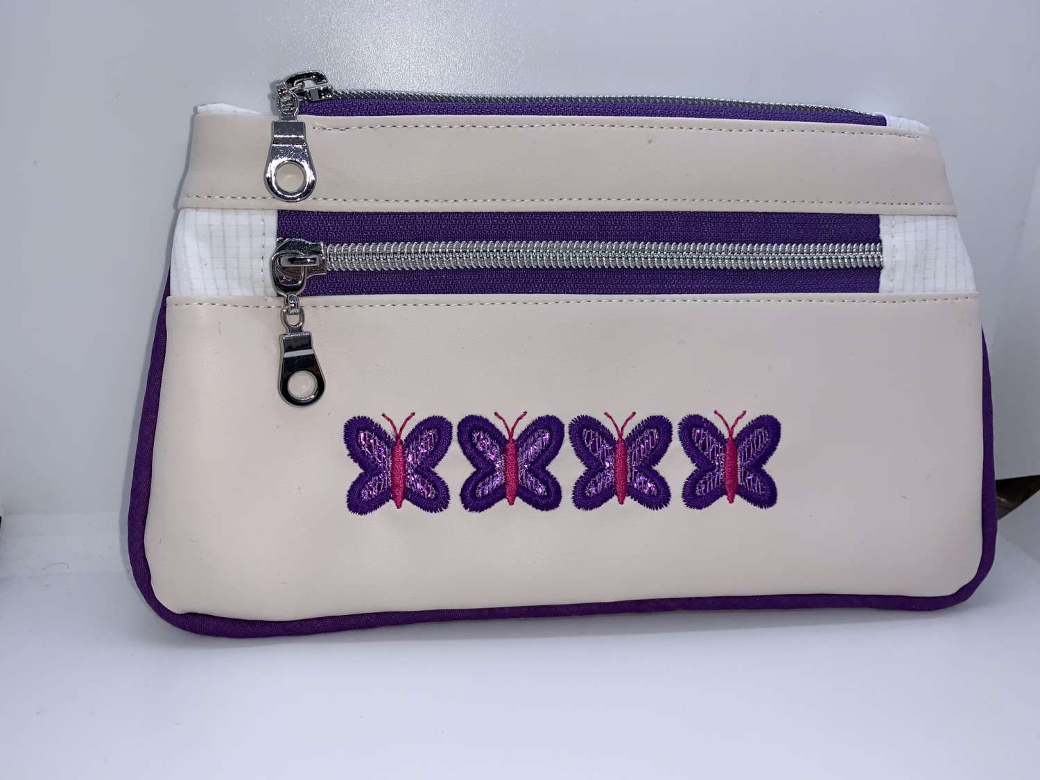 Butterfly embroidered purse Butterfly embroidered purse