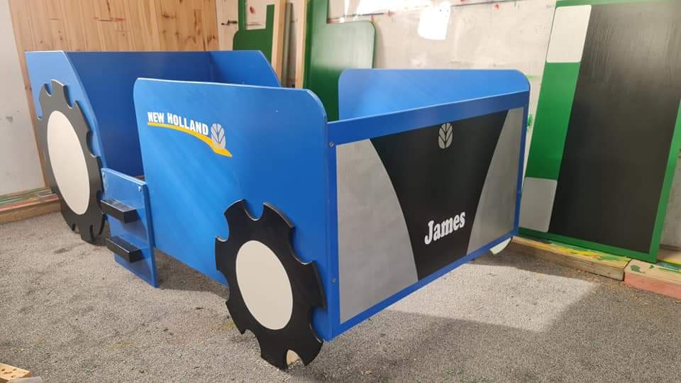 FB_IMG_1652899130973 Uncabbed childs tractor bed 2