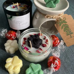 Luxury paw print pet cat dog candle, wax melt and chocolate gift set - vegan eco-friendly box set for birthday, pet bereavement or anniversary