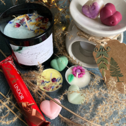 Luxury candle, wax melt and chocolate gift set - vegan eco-friendly box set for Mother’s Day, care package, anniversary or birthday
