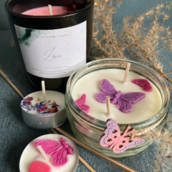 Luxury candle gift set - vegan eco-friendly box set for Mother’s Day, care package, anniversary or birthday