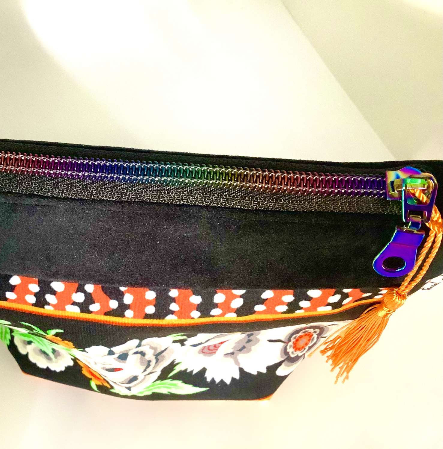 6F241997-18E7-4B37-BDFB-099A52F5A37D A Velvet Black and White cosmetic bag 3