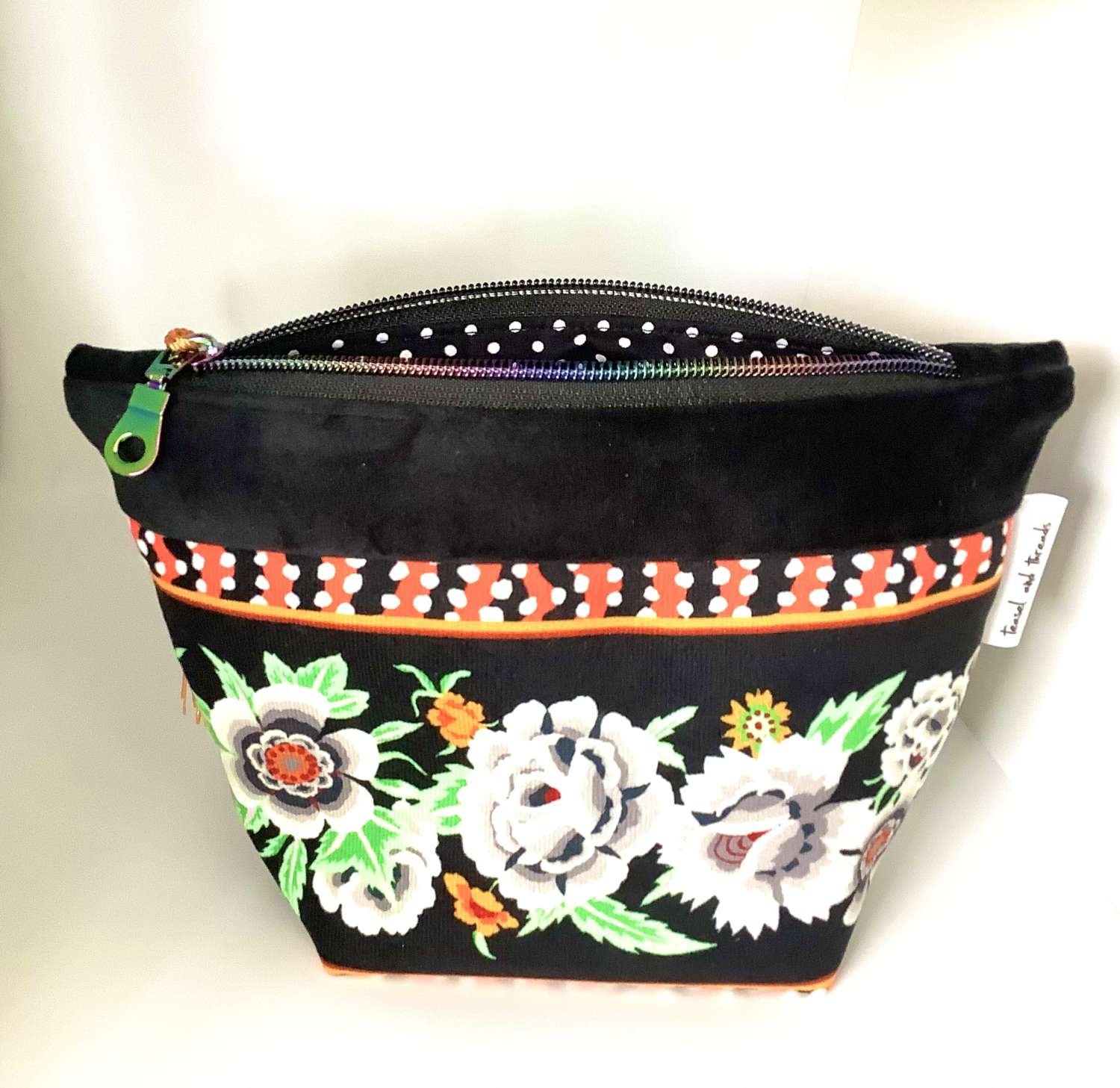 93ED5738-3C08-4516-AC5B-1638115BBD18 A Velvet Black and White cosmetic bag 1