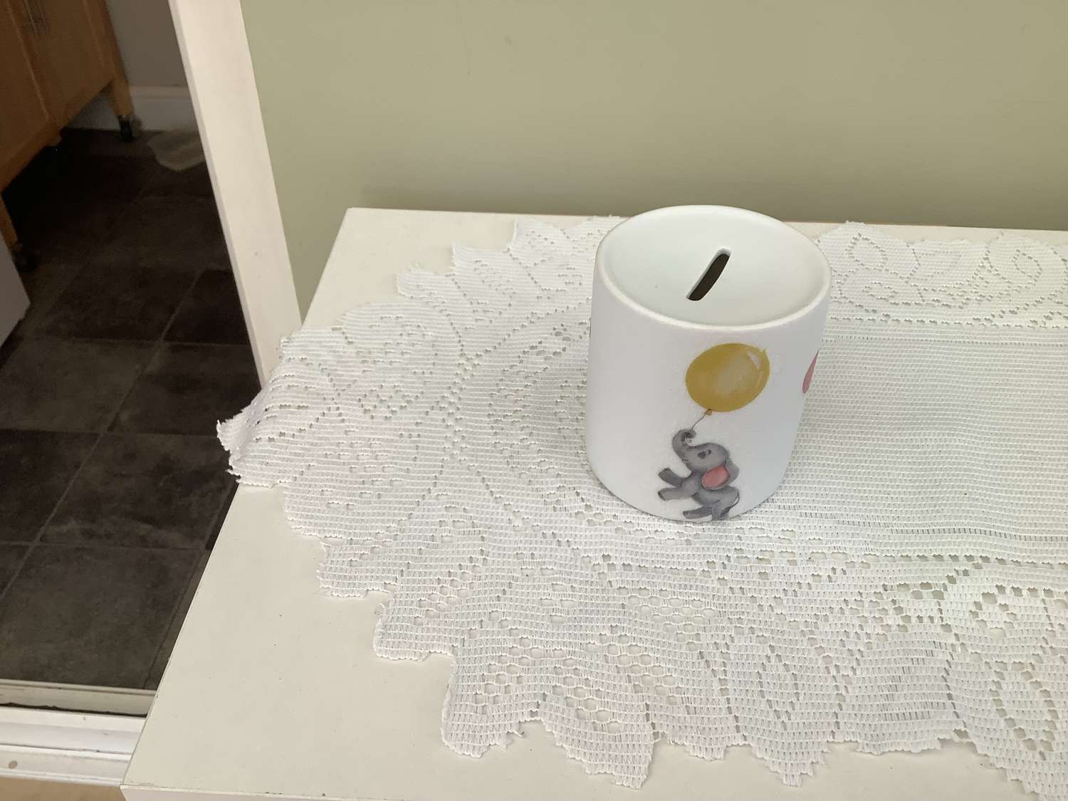 DECOUPAGED CERAMIC MONEY BOX WITH ANIMALS AND BALLOONS MadeMe