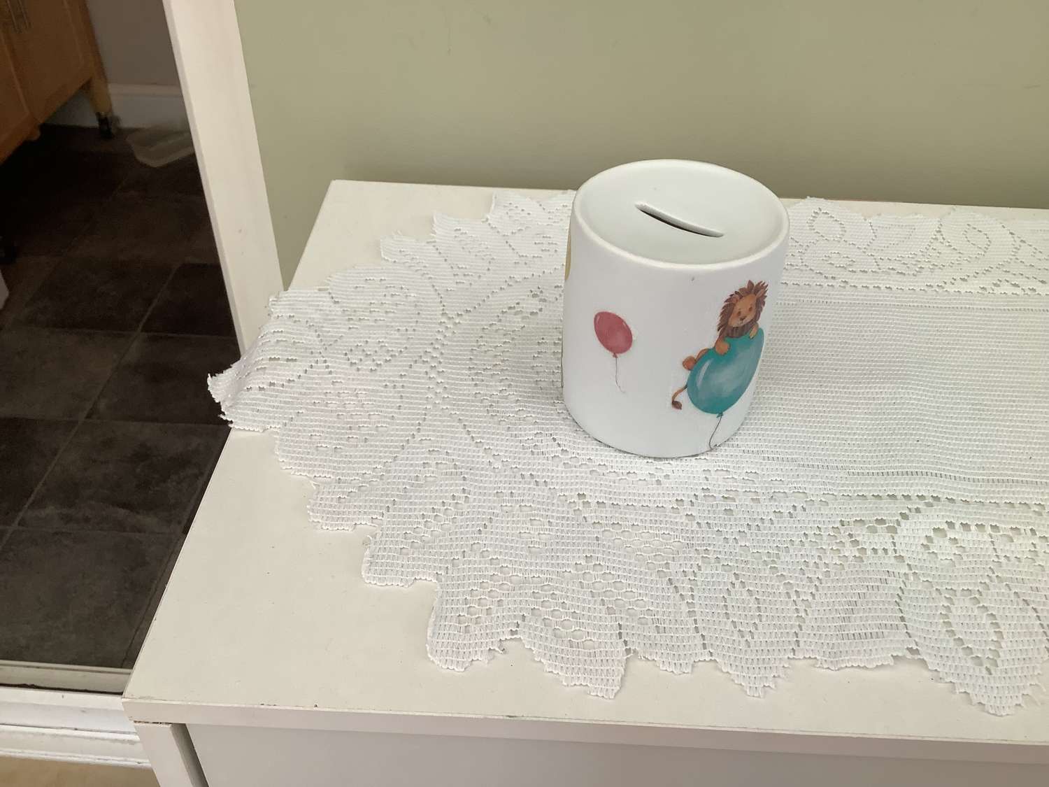 DECOUPAGED CERAMIC MONEY BOX WITH ANIMALS AND BALLOONS MadeMe