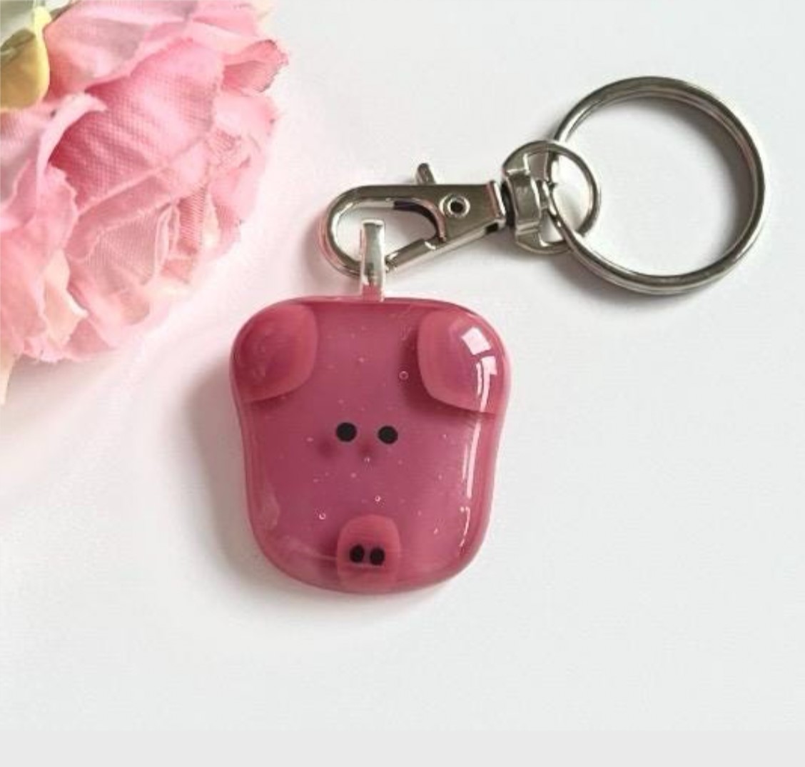 Pig keyring, animal lover gift, gift for her, gift for mum, farmyard animal, letterbox hug, Fused Glass, sentimental keepsake Pig keyring, animal lover gift, gift for her, gift for mum, farmyard animal, letterbox hug, Fused Glass, sentimental keepsake