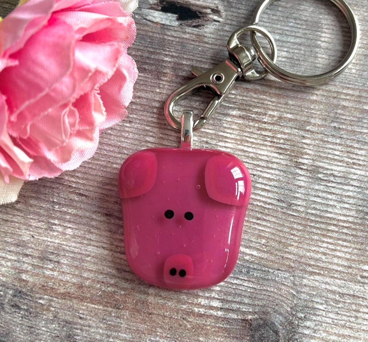 Pig keyring, animal lover gift, gift for her, gift for mum, farmyard animal, letterbox hug, Fused Glass, sentimental keepsake Pig keyring, animal lover gift, gift for her, gift for mum, farmyard animal, letterbox hug, Fused Glass, sentimental keepsake