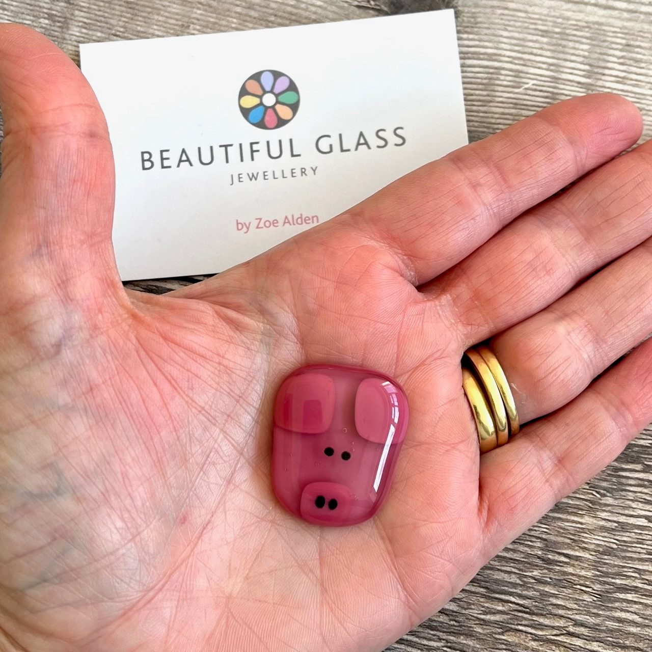 Pocket piggy, pig card, pig lover gift, cute animal gift, thinking of you, gift for her, letterbox hug, Fused Glass, I miss you, sentimental keepsake Pocket piggy, pig card, pig lover gift, cute animal gift, thinking of you, gift for her, letterbox hug, Fused Glass, I miss you, sentimental keepsake