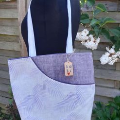 Shopping tote bag