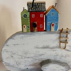 Whale Village (White) 3 Whale Village (White) 3