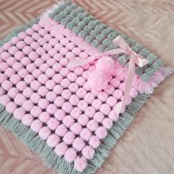 Pompom blanket
