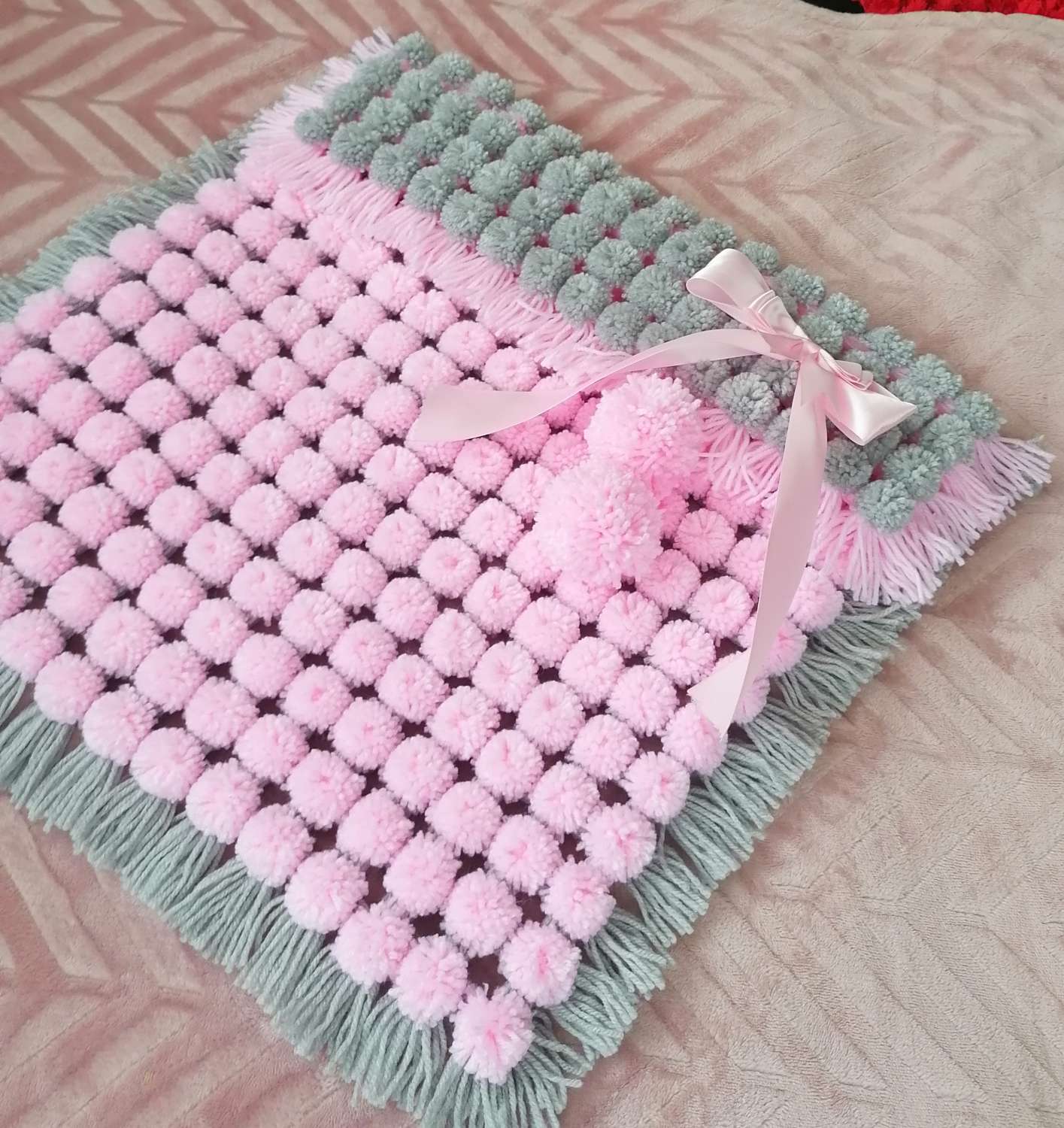 Knit Blanket How To Make A Pom Pom Baby Blanket Pompom Blanket MadeMe