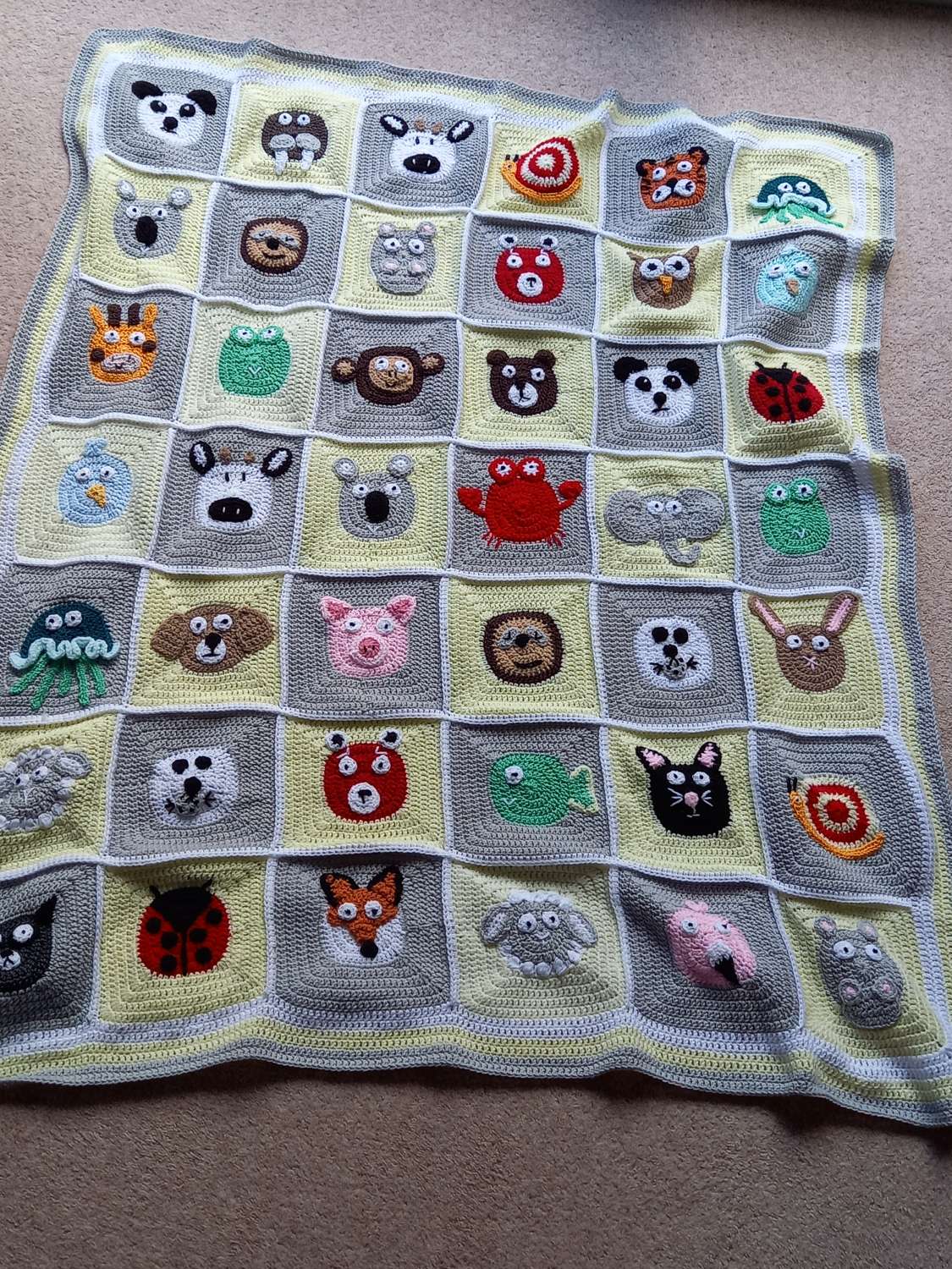 Baby blanket with animals MadeMe