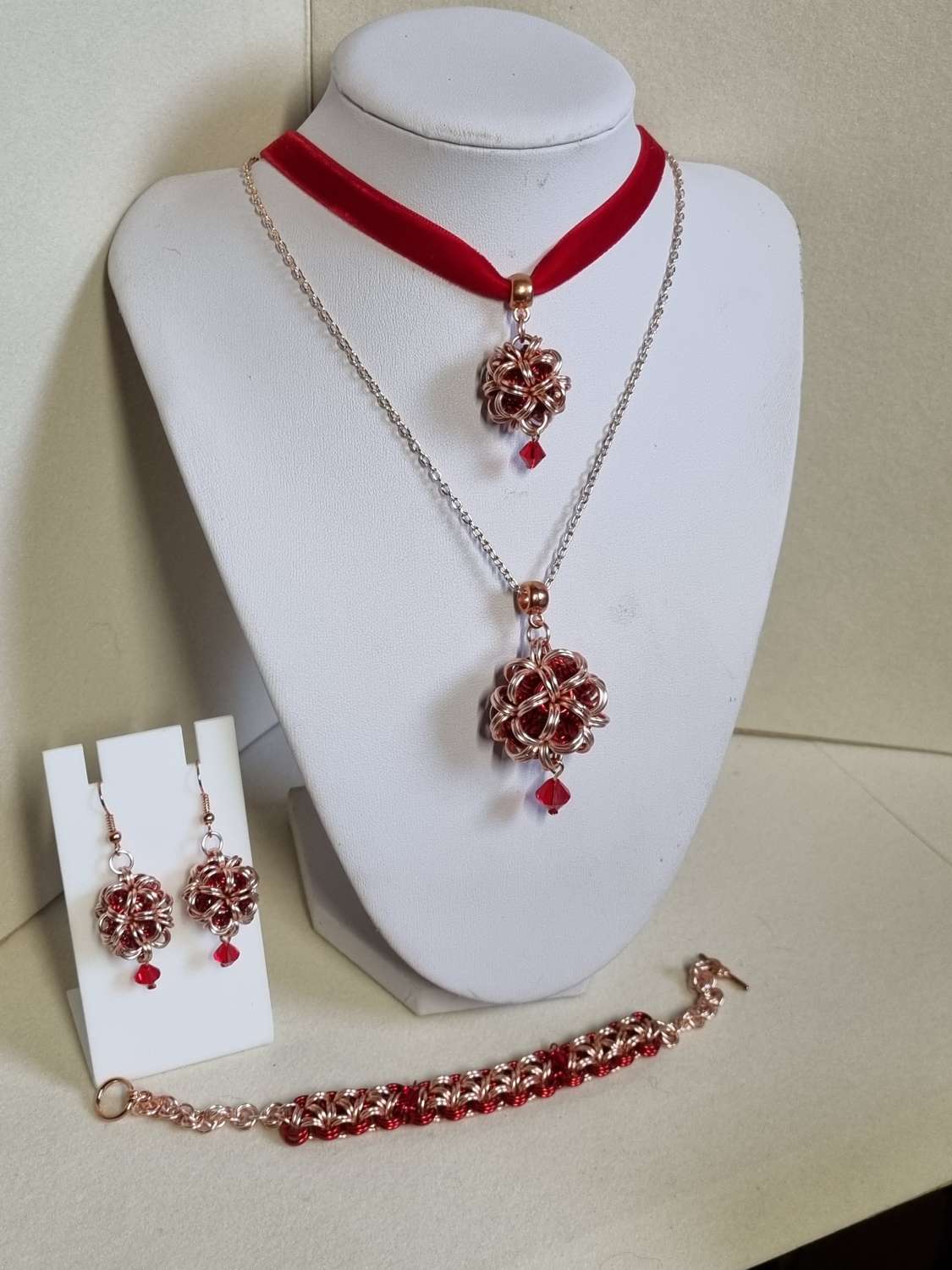 Japanese Ball Chainmail Pendant 4 Piece Jewellery Set Japanese Ball Chainmail Pendant 4 Piece Jewellery Set