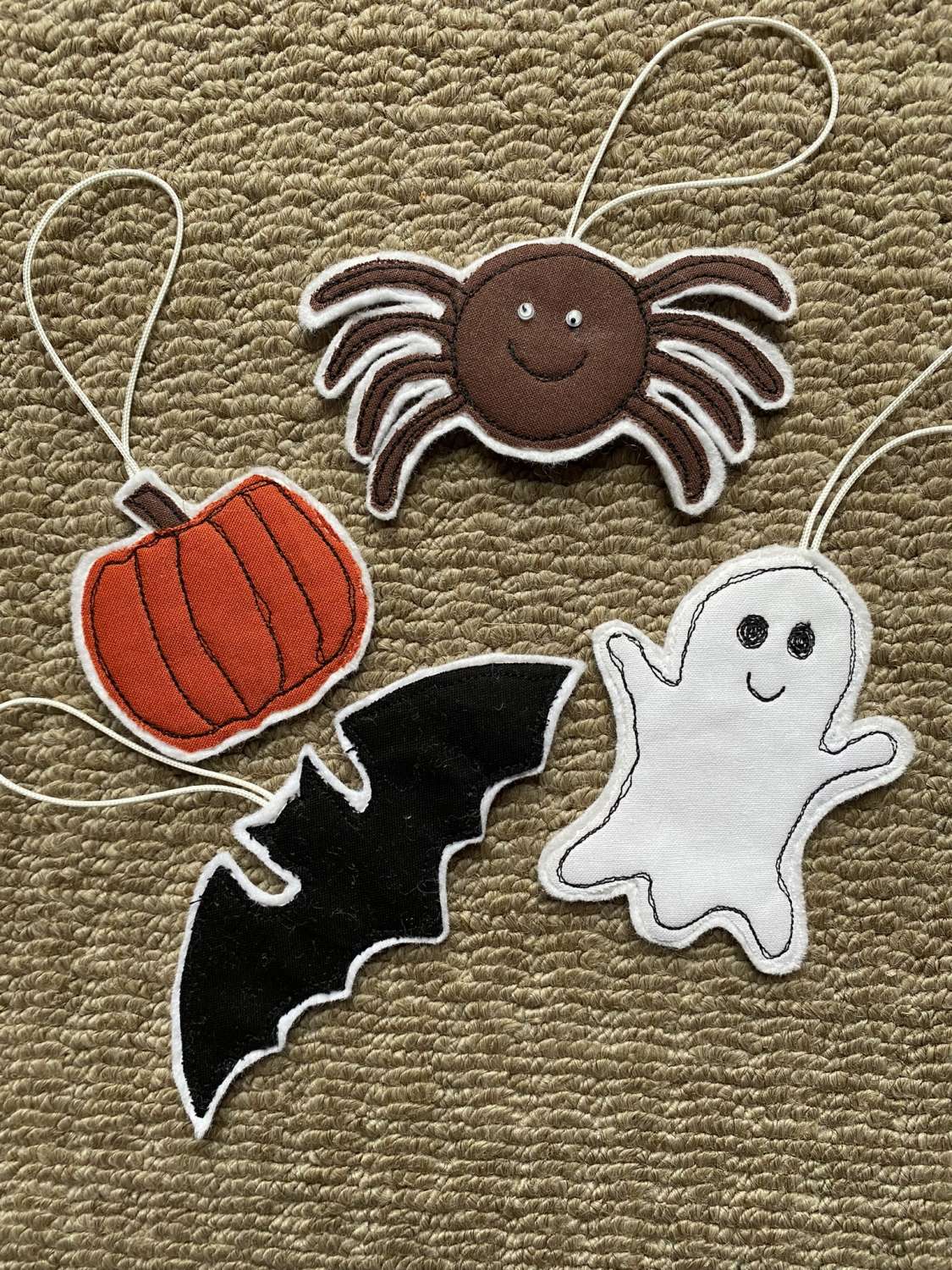 4 Felt Halloween decorations MadeMe