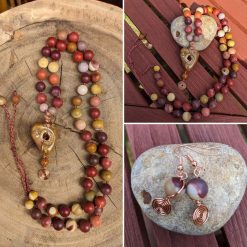 Gemstone jewellery set - Mookaite & Hag stone
