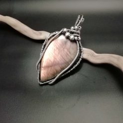 Silver wire wrapped labradorite pendant.