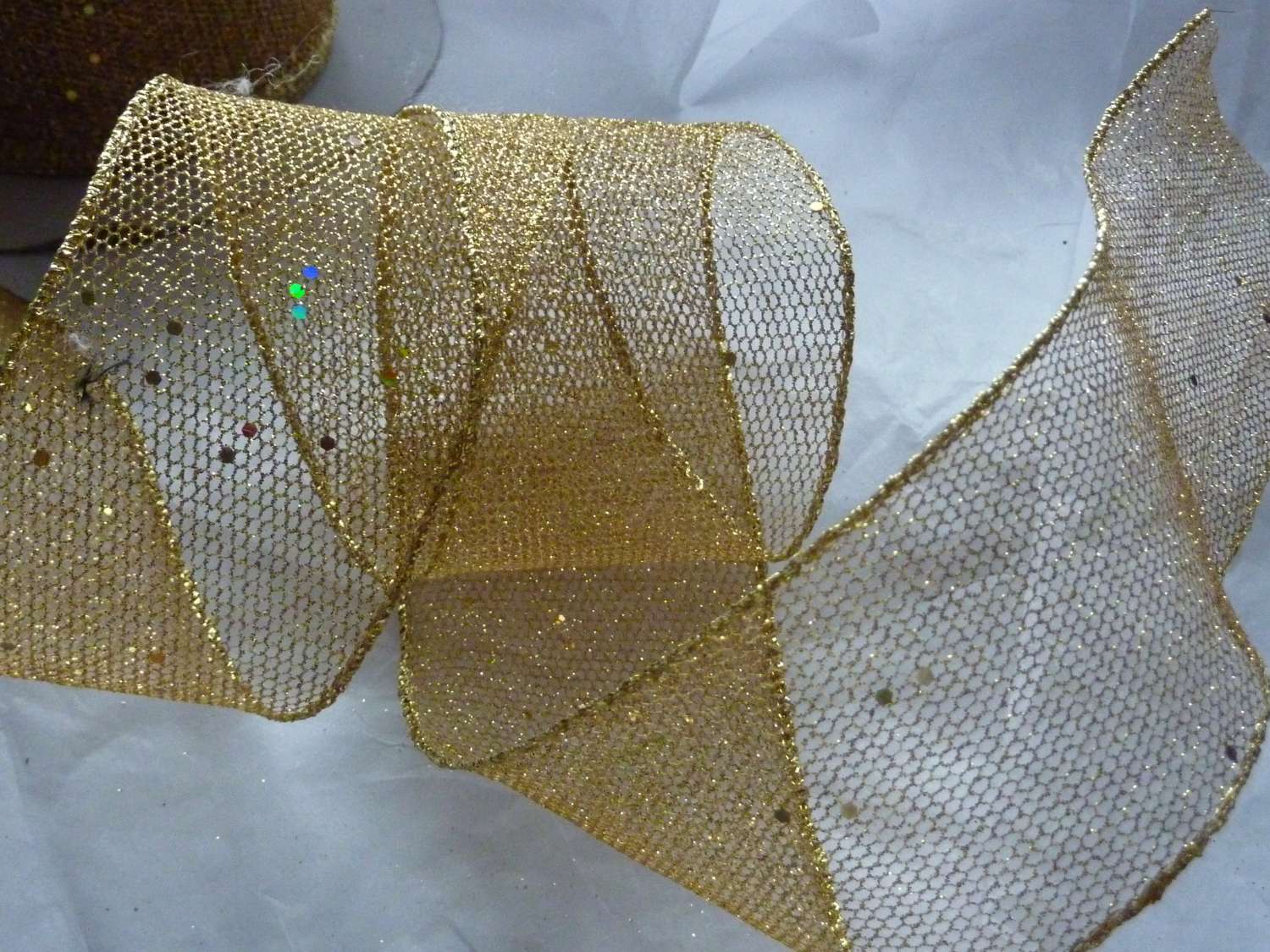 Gold Mesh Wire Edged Ribbon 63mm x 1 Metre Xmas Crafts, Wreath, Wrapping, Cakes FREE SHIPPING Gold Mesh Wire Edged Ribbon 63mm x 1 Metre Xmas Crafts, Wreath, Wrapping, Cakes FREE SHIPPING