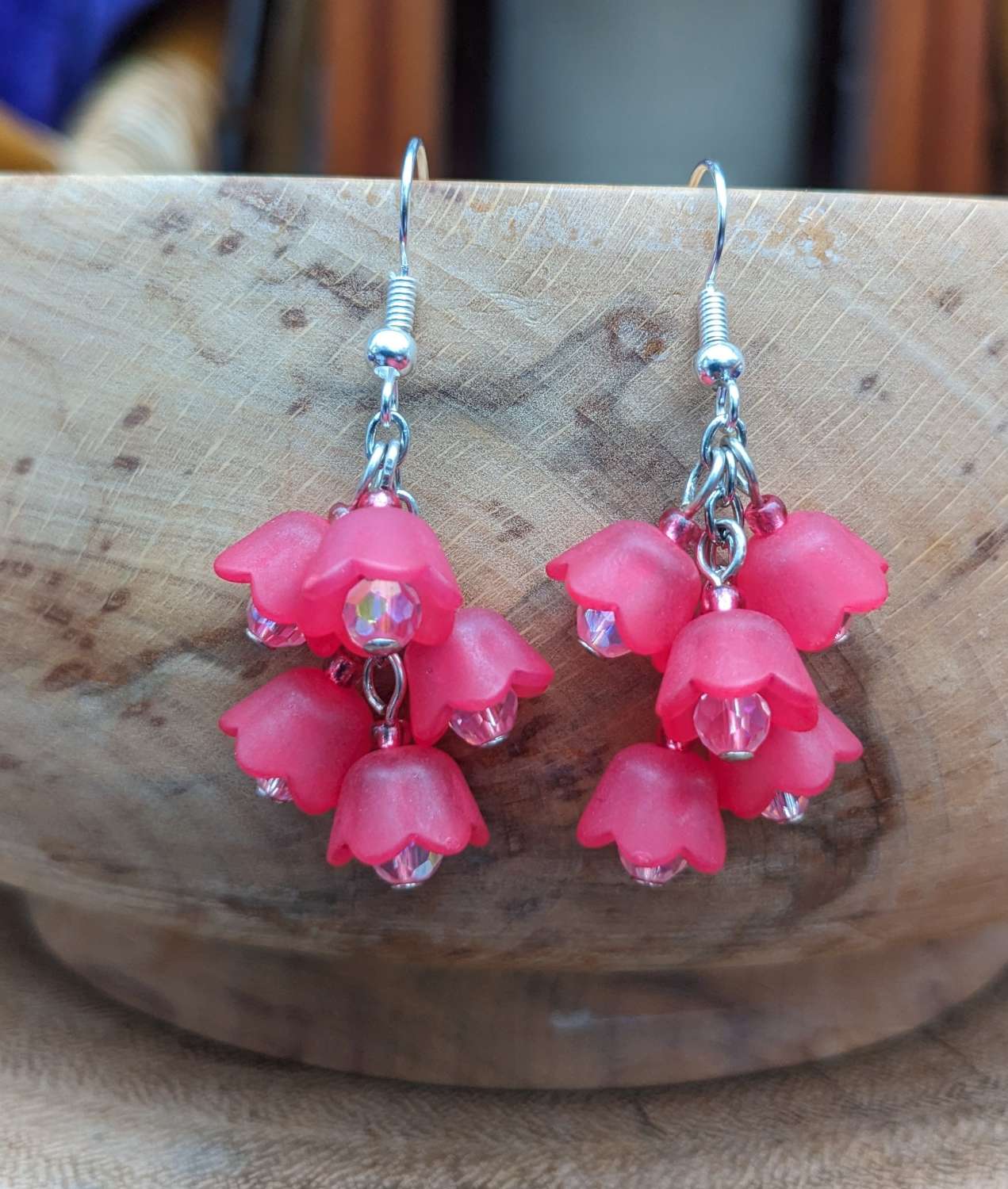 Lucite cascade flower earrings - pink Lucite cascade flower earrings - pink