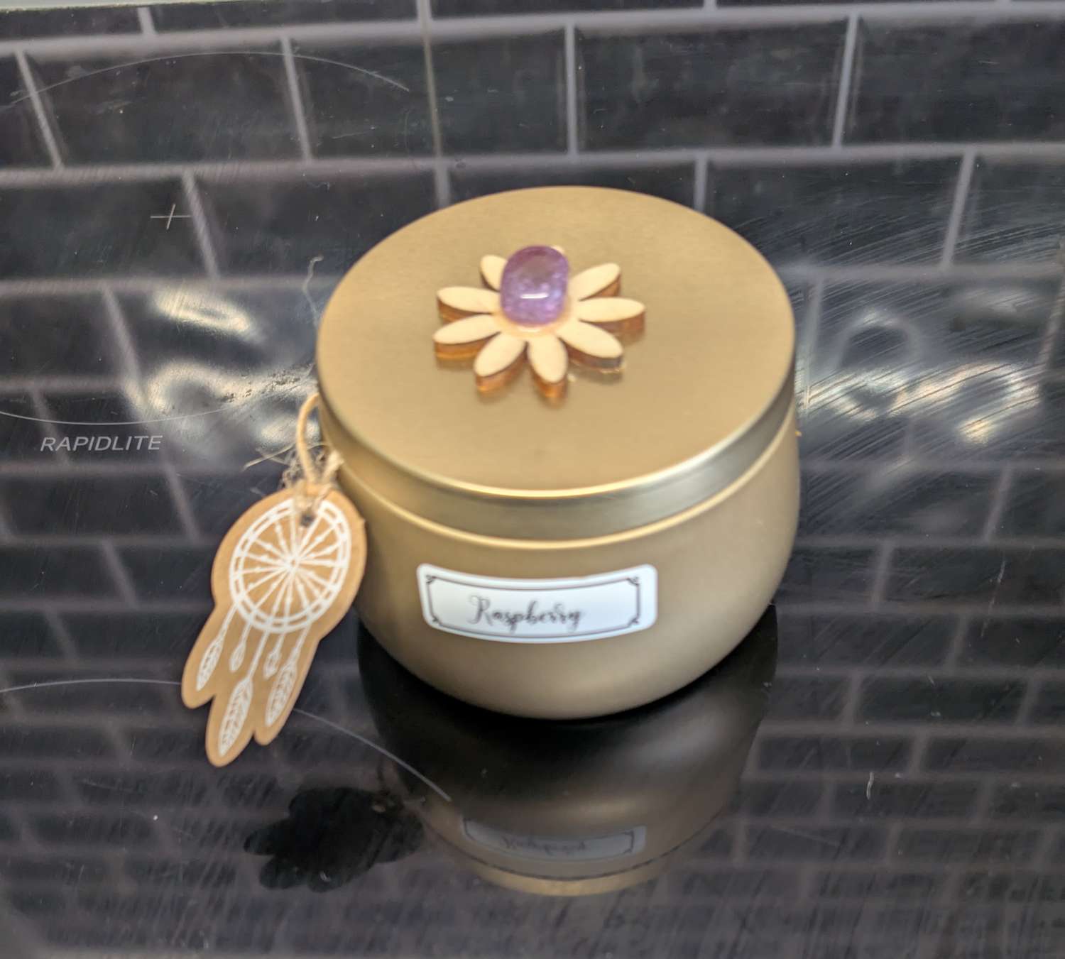 Tin Raspberry scented Candles with Crystals Tin Raspberry scented Candles with Crystals