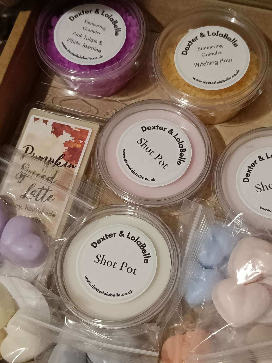 Wax melt mystery box 20 different scents, simmering granules, shot