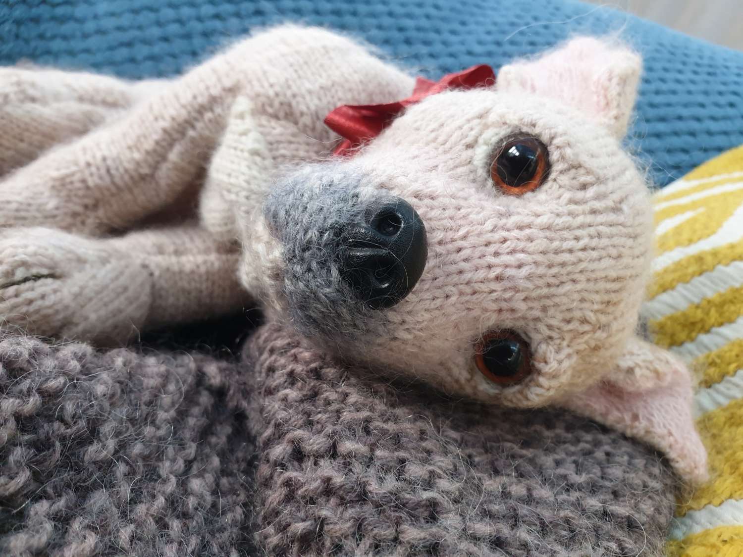 knitted golden puppy dog knitted golden puppy dog