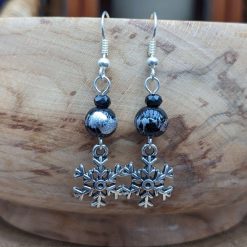 Snowflake charm earrings - black & silver S/P