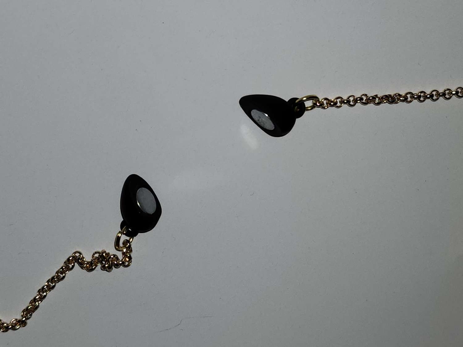 Capricious Things Coquette Jewellery Black Heart Magnet Fastening Pendant Necklace Free Shipping Capricious Things Coquette Jewellery Black Heart Magnet Fastening Pendant Necklace Free Shipping