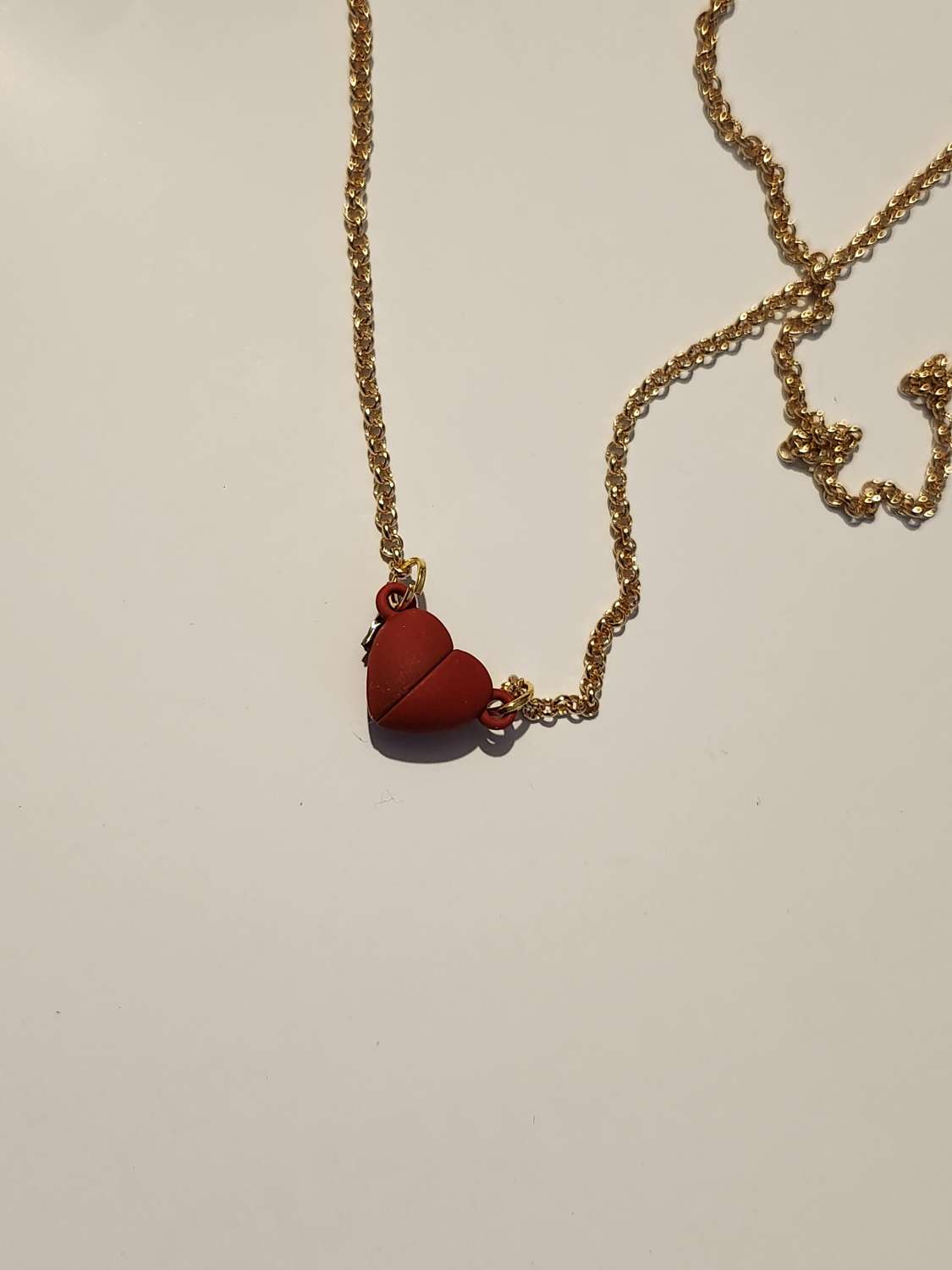 Capricious Things Coquette Jewellery Red Heart Magnet Fastening Pendant Necklace Free Shipping Capricious Things Coquette Jewellery Red Heart Magnet Fastening Pendant Necklace Free Shipping